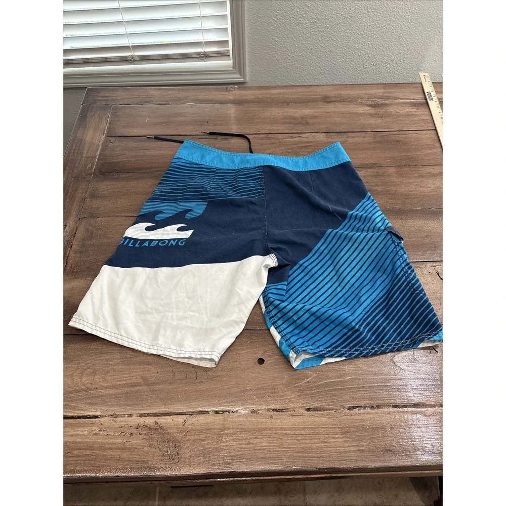 Billabong Men‎ Blue Flat Front Outdoor Board Shorts Size 32